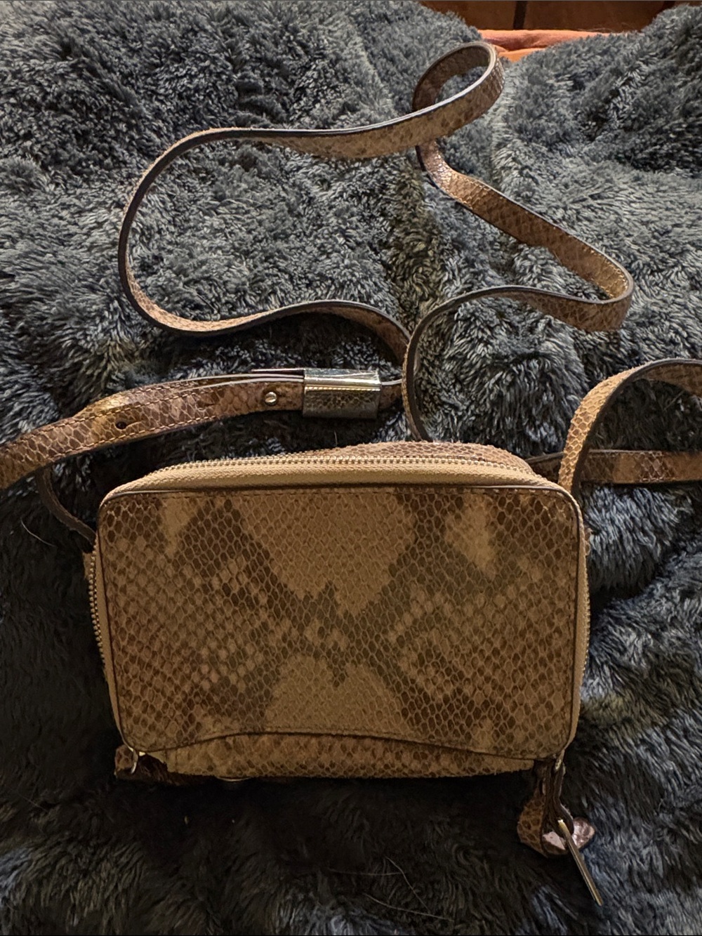 G.I.L.I Tan Snake-Print Crossbody Bag